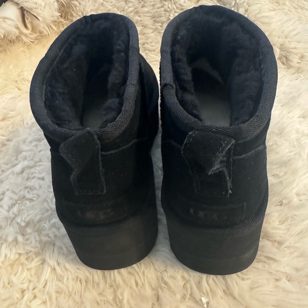 Ugg Classic Mini Platform Boot - Picture 6 of 6